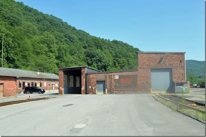 Interstate Railway’s loco shop and was used by Southern as a car shop. Andover VA. 07-16-2022. NS shop. 