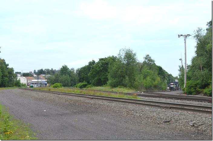 The main line on the left goes up through downtown Hazleton. LV operated a Budd RDC as a connection for main line trains in later years between Hazleton and Lehighton. NS 5620-4616-9370. View 6. Hazleton PA.