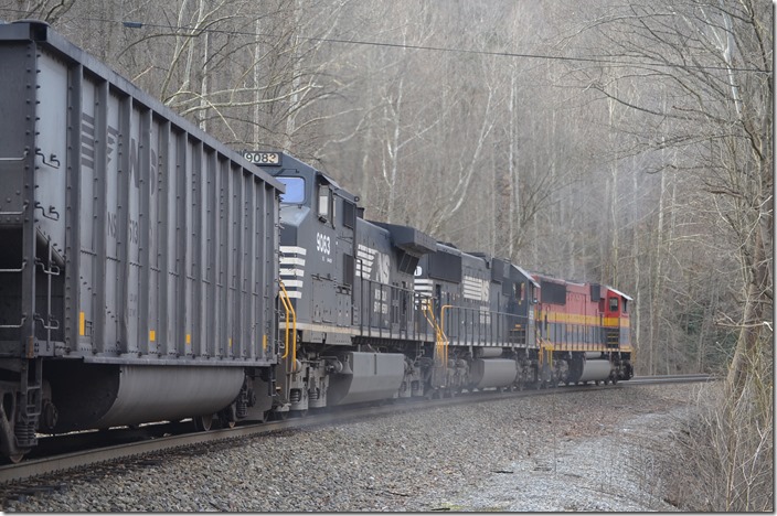 NS 9083-2561-KCS 3934 Lynn Camp.