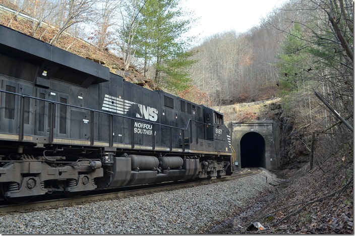 Entering Raitt Tunnel. NS 8067 Home Creek.