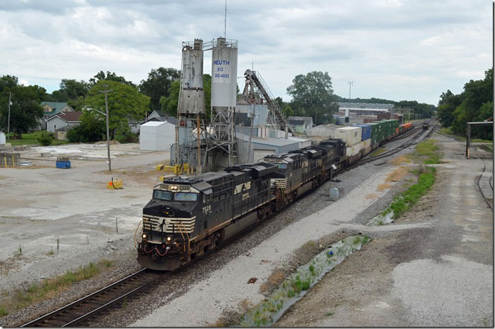 NS 7528-8161-9544. View 2. Princeton IN.