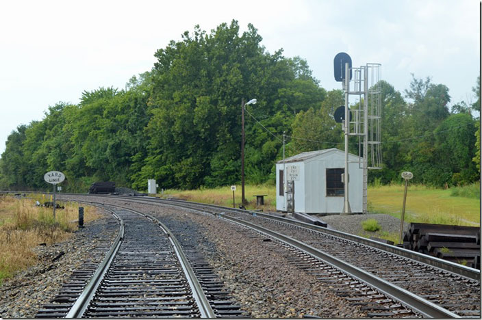 Looking west. Typical Southern Ry. Yard limit sign. NS CB Jct Mt Carmel IL.