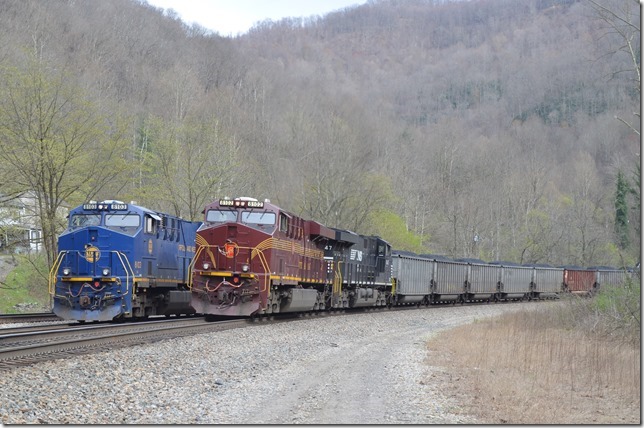 Passing sister 8103 at Kyle (“Powhatan” signal). NS 8102 8103. Kyle.