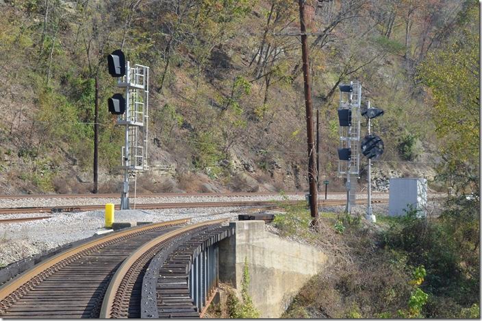 Color position lights are rapidly getting replaced now. Looking east off the Delorme Br. NS junction. Arrow WV.