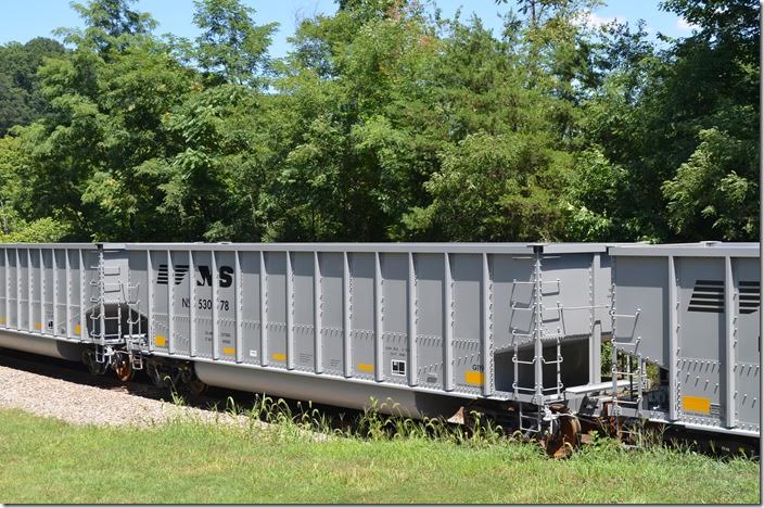 These were built at FCA’s former NS car shop in Roanoke in 07-2015. NS hopper 53078 Natural Bridge. 