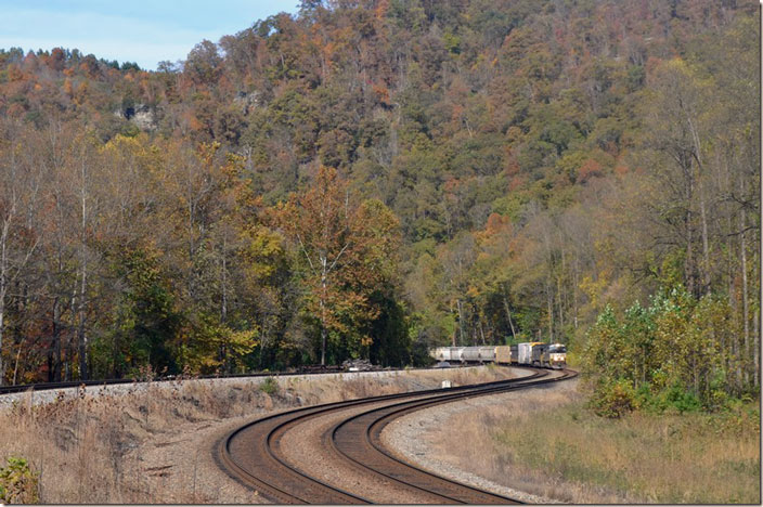 NS 1825-4010 approaches Ought One with e/b No. 392-04 (Portsmouth – Winston-Salem). Ought One WV.