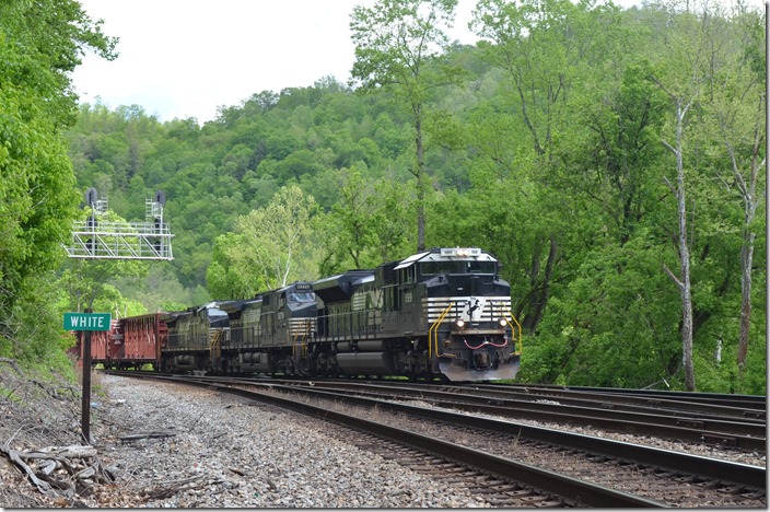 NS 1199-9278-4008 lead w/b time freight 195-06 (Linwood ?? to Bellevue) with 41 loads and 161 empties. White WV. 05-07-2020.