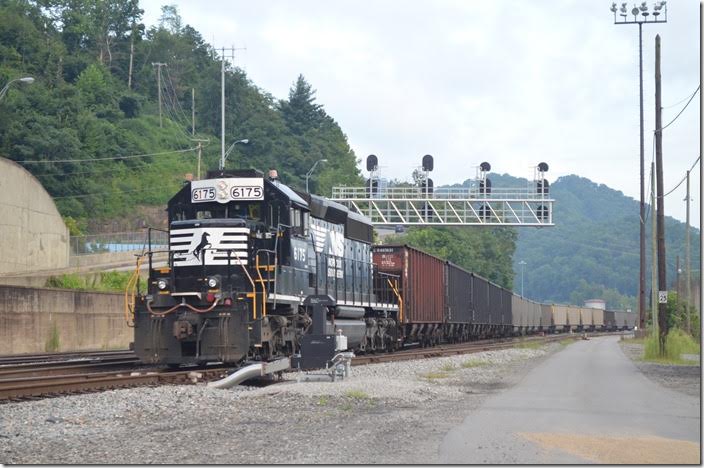 The 3:00 PM Yard job switches at the west end. NS no. 6175 has been the regular yard engine here for years. An “oldie but goodie.” Williamson WV.
