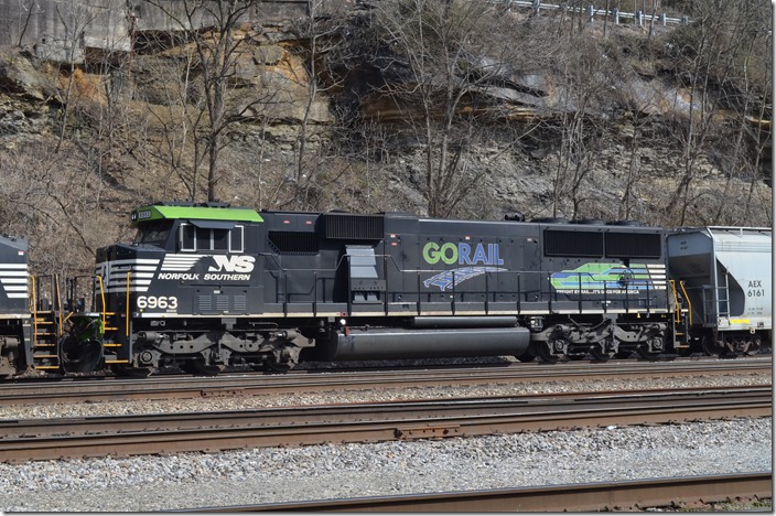 Rebuilt NS “SD60E” 6963 (a former SD60 with a NS-designed cab) was a real eye-catcher! NS SD60E 6963. Williamson WV.