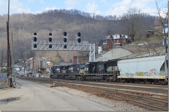 NS 8974-9003-6963. Williamson WV. 17M-19 (Linwood, NC to Elkhart, IN) departs for Portsmouth OH, with 22 loads and 140 mtys. This was one big train! 