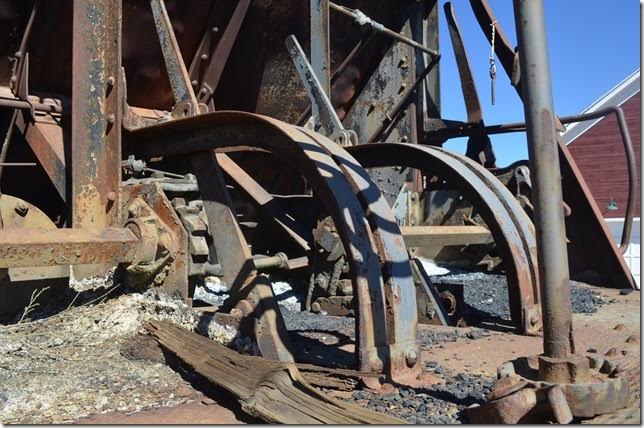NN Door raising mechanism on 1228. Ely NV.