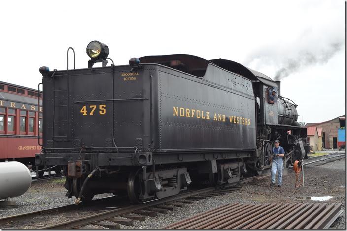 N&W 475 backing.