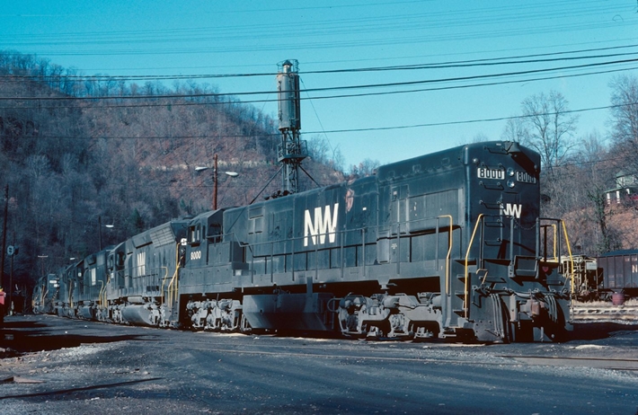 N&W acquired only 3 U30Cs in 1974 after getting a bunch of U30Bs 1967-71. U30Cs had dual controls, but were intended to run long end forward. SD45 1776 was painted for the bicentennial, but was repainted black by this time on 12-17-1978.