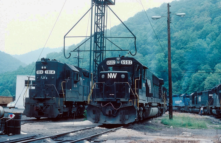 N&W 6502 was one of six "SD70S" models acquired 12-1980. They had single control stands, and the short end was considered forward. NS went on to acquire a bunch of SD50s. 08-12-1984.