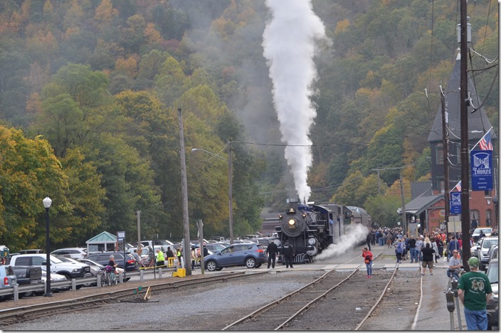 RBMN 425 “pops off”. It is time to begin boarding for the 3:30 PM departure. Jim Thorpe PA.