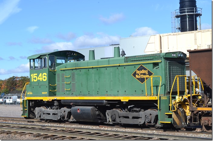 RBMN SW1500 1546 was used the previous day on the YJNR at North Reading. It was evidently in the consist of the returning WHFF during the night along with the caboose. W Hazleton PA.