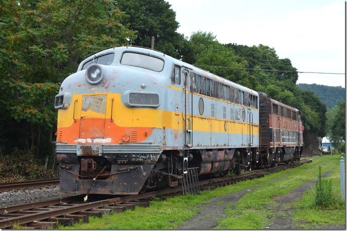 RBMN acquired these two F7As from the Southern Railroad of New Jersey. RBMN 251 in this New York, Ontario & Western scheme is ex-Bessemer & Lake Erie 728. Schuylkill Haven PA.