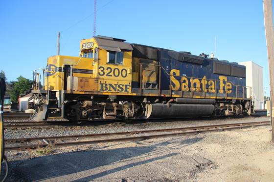 BNSF 3200 up close