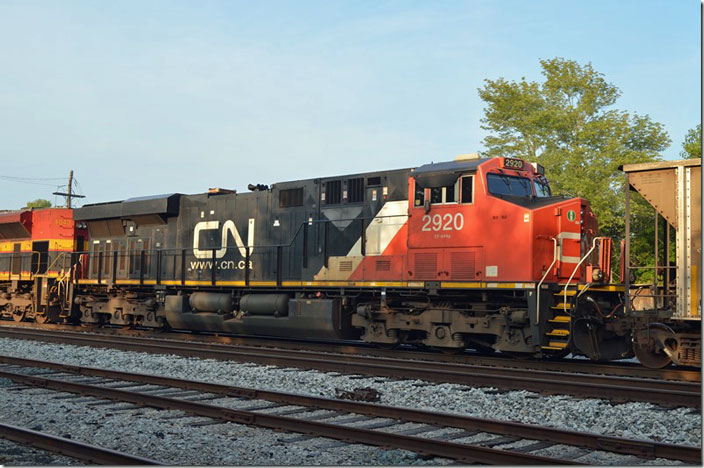 CN 2920 is a GE ES44AC. Bluford IL.