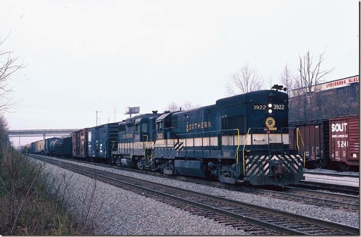 I’m not sure whether this was a yard job or local. It departed heading north. Southern Ry. Montview Yard.