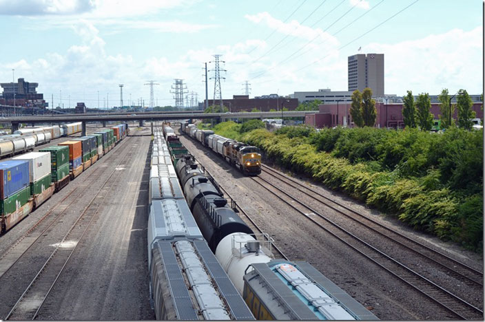 UP 8643-7802 comes slowly westbound. He will work in the yard. St Louis MO.