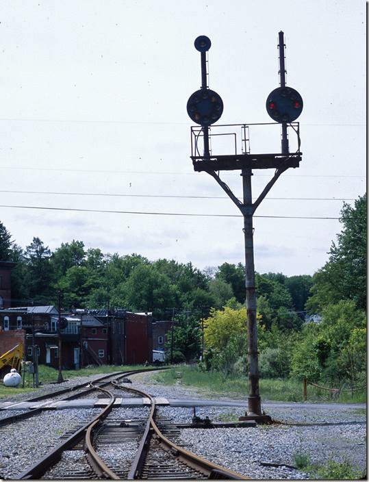 BPRR Mt Jewett PA approach. Approach signal. SIJB is getting close! 06-04-2009.