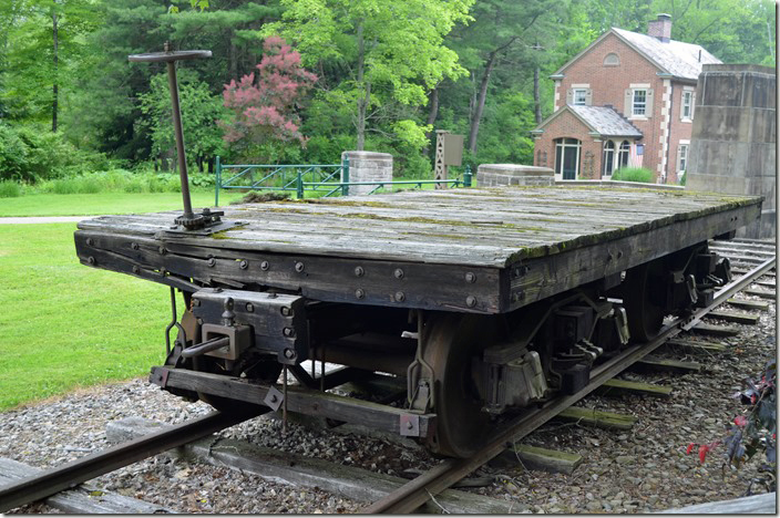 Densmore tank car. View 3.