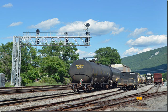 Nittany & Bald Eagle is part of North Shore Railroad Co. & Affiliates which comprises six short lines. Their lines cover 247.2 mi in central Pennsylvania which look to be mostly former PRR, Reading and Erie-Lackawanna track. Check out their website for details. NBER consists of Pennsy’s Bald Eagle Branch from Lock Haven to Tyrone, connecting with NS on both ends. They also connect with Canadian Pacific and Buffalo & Pittsburgh via NS. Lock Haven PA. NSHR 2004-NBER 4174.