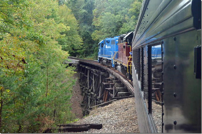GMTX 2004-TVRM 5109 crossing the Hiwassee Loop bridge. TVR. Hiwassee Loop.