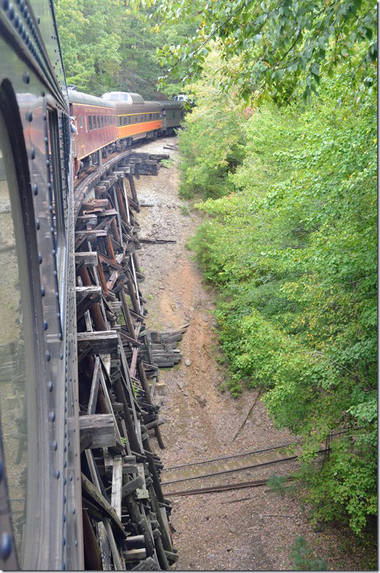It took 4 minutes to negotiate the “Hiwassee Loop.” TVR.