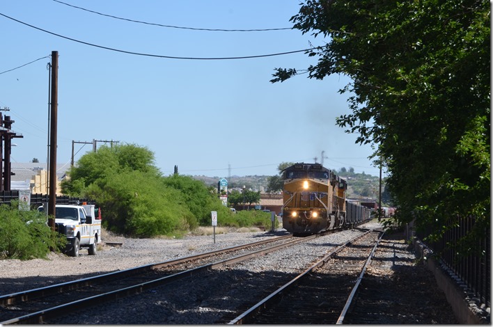 One of the border patrol agents I had talked to alerted me that a southbound train would be coming within the hour. Sure ‘nuff the Union Pacific freight out of Tucson rolled in as predicted. The area to the left of the train was formerly the Southern Pacific yard, engine terminal and depot. UP 5828-6396. Nogales AZ.