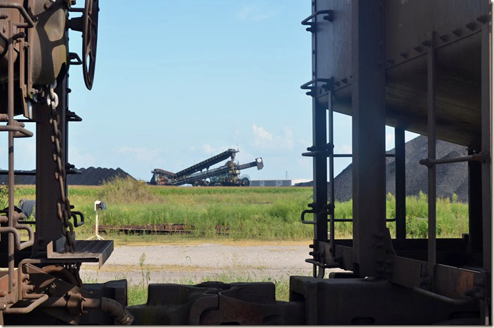 Bucket wheel stacker-reclaimer. Cora IL. Watco coal terminal.