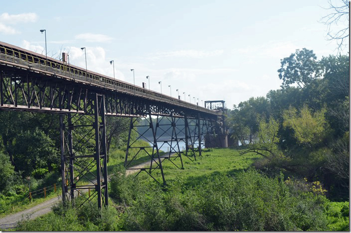 Conveyor to river tipple. Cora IL. Watco coal terminal.