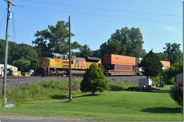 UP 9010 DPU. Bell City MO.