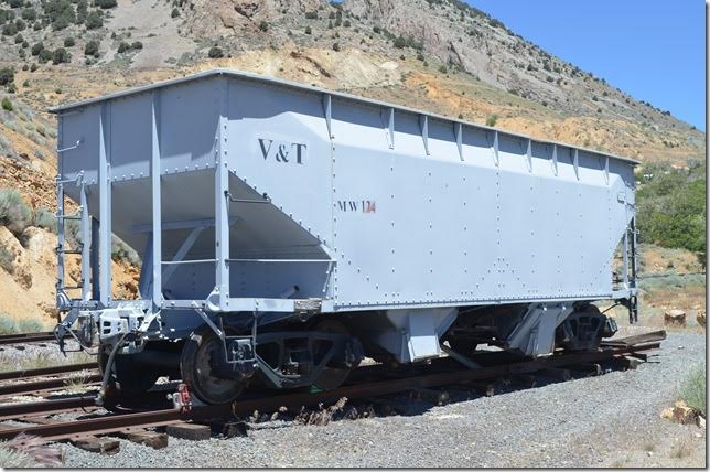 V&T 55 ton ballast hopper 124. Ex-Navy Dept. built 1951. 