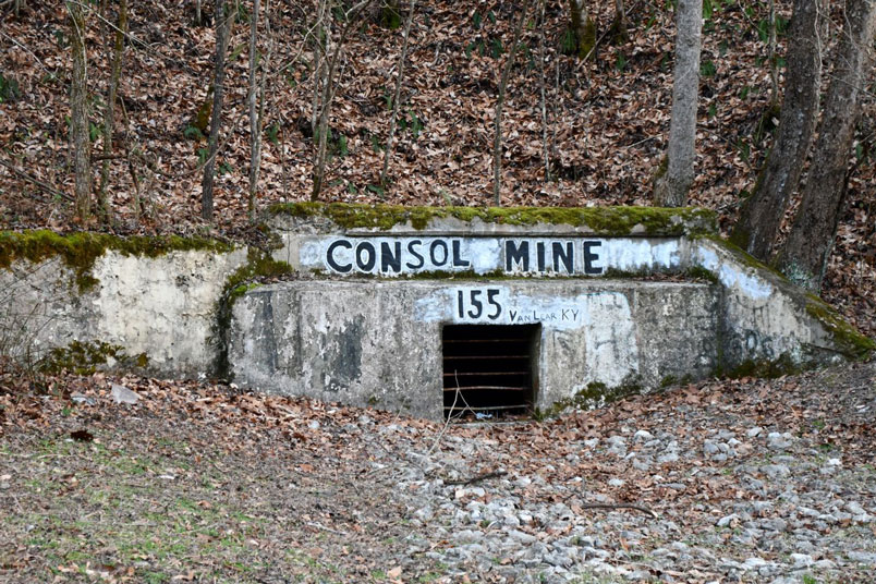 Portal of mine no. 155 (aka no. 5).