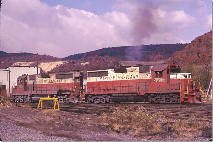 These two GP35s were the dirtiest WM engines I ever saw. WM 3576-3580 originally 501-505. 10-20-1974. WM Ridgeley WV.