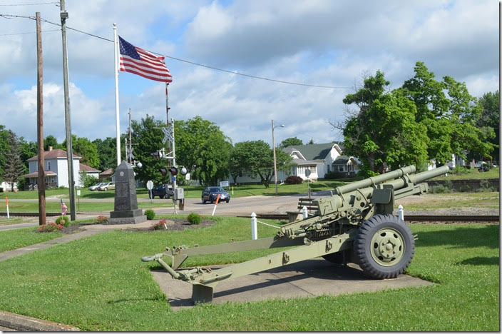 The main reason for our detour was to visit the memorial in West Lafayette OH, to the tragic troop collision near here in 1950. There is a thorough article on this collision in the Autumn 1988 issue of The Keystone, Vol. 21, No. 3, the quarterly magazine of the PRR Technical & Historical Society. PA National Guard wreck memorial. West Lafayette OH.