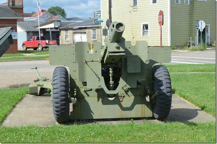 105 MM howitzer. My father fired these when in the army. This piece wasn’t being transported on the train. West Lafayette OH.