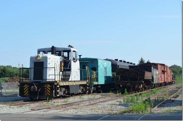 A short time after we arrived back in Connersville the “Metamora Local” train dead-headed into the yard at the end of their Sunday runs. Wow! Look at that interesting rolling stock! NKP, B&O and Virginian! More on that later! USN 65-00053. Connersville IN.