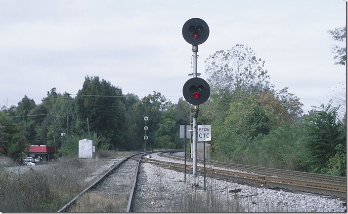 Looking south coming off the yard lead. The Paducah District is CTC.