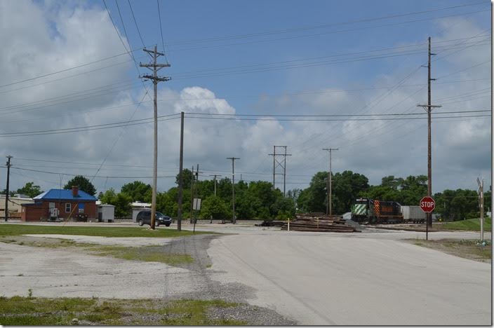 CSX former C Cabin is on the left. WLE 6388-6354. Carey OH.